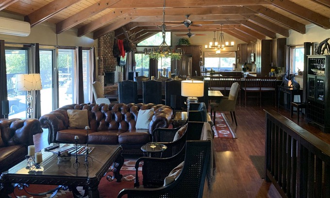 Pine Mountain Club House | The Dog House. Pine Mountain Paradise Awaits!