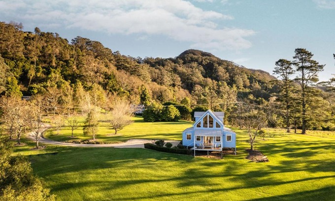 Woodhill Cabin | The Drawing Rooms of Berry