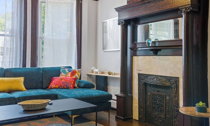 West Side Apartment | The ED, Luxury 3Bed close to NY ; Parking Avail