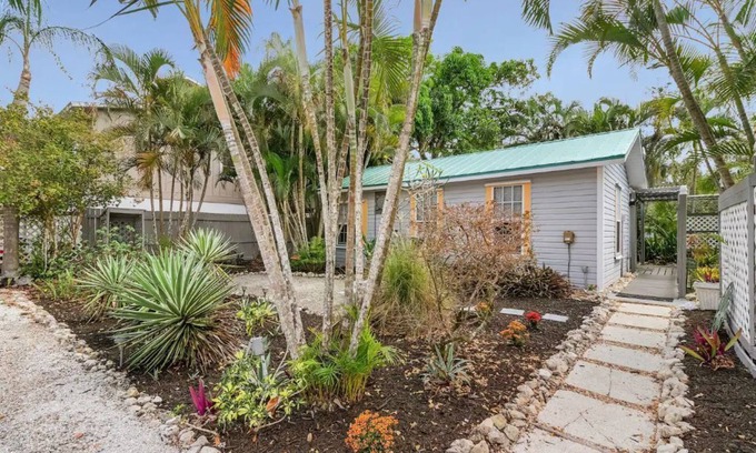Bonita Springs House | The Enchanted Cottage; Imperial River Kayak Trail Oasis adjacent to Downtown Fun