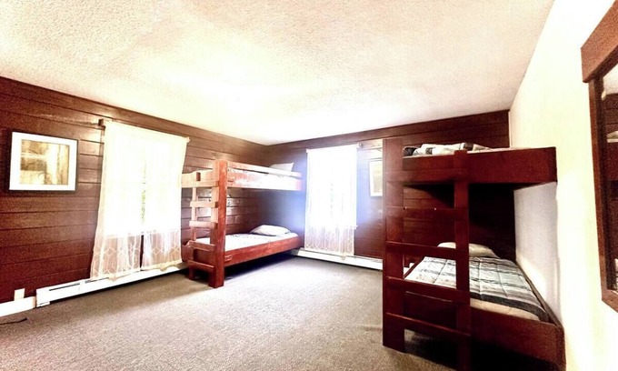 Warfordsburg Cabin | The Enchanted Valley Farm 70 Acre 25+ People Stay
