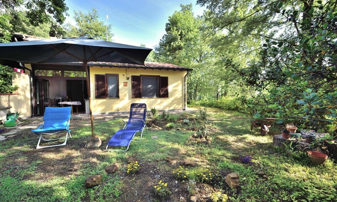 Monteverdi Marittimo House | The Fox of the Lighthouse. Holiday home surrounded by greenery
