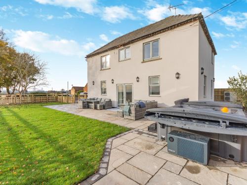 Newark House | The Farm House