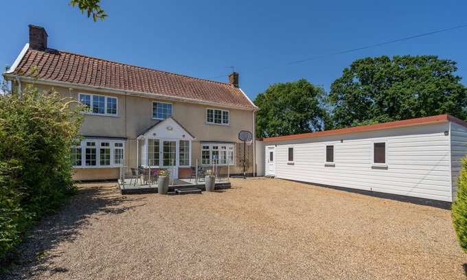 Happisburgh Apartment | The Farmhouse | East Ruston Cottages