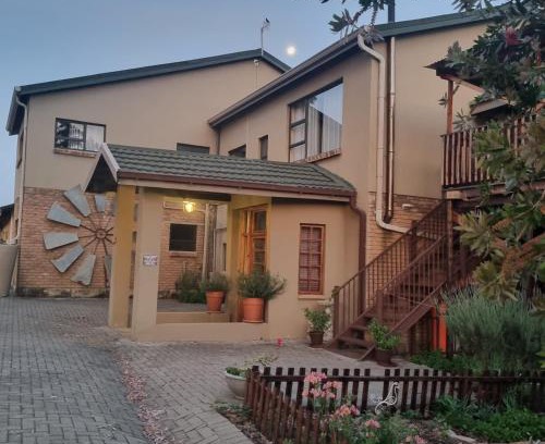Fouriesburg Hotel | The Fat Mulberry Guest Farm