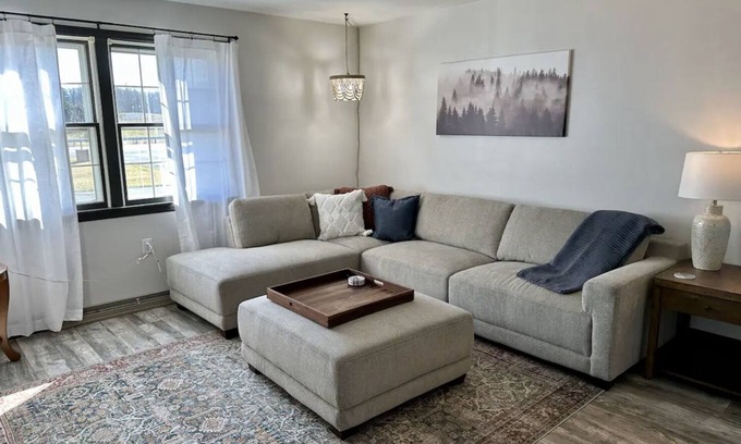 Shippensburg Apartment | The Flat on Olde Scotland - Two bedroom, one bath flat with full kitchen
