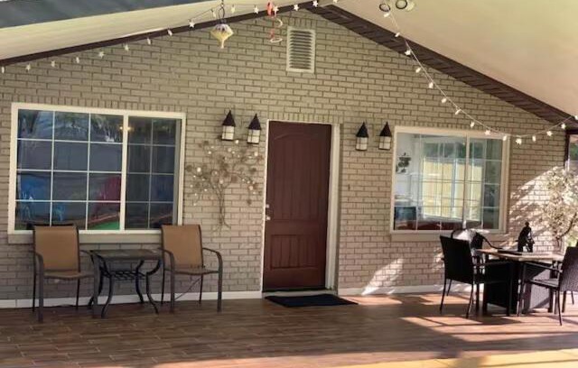 Wesley Chapel House | The flower house