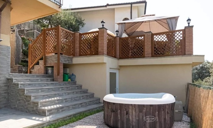 Varazze House | ★★★★[The Flowery Rock VARAZZE] JACUZZI-WIFI-RELAX