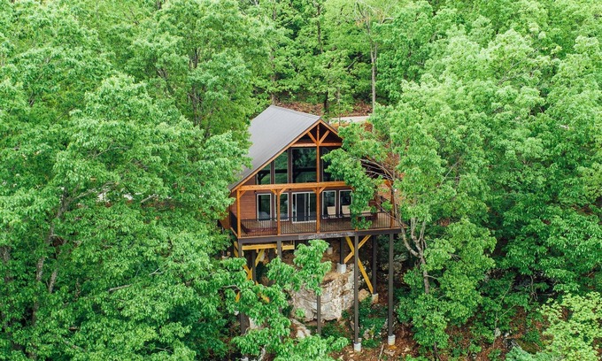 Ponca Condo | The Foxfire Cabin - Tree-top Getaway