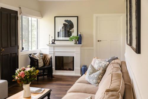 North Tamborine House | The Gatekeeper's Cottage