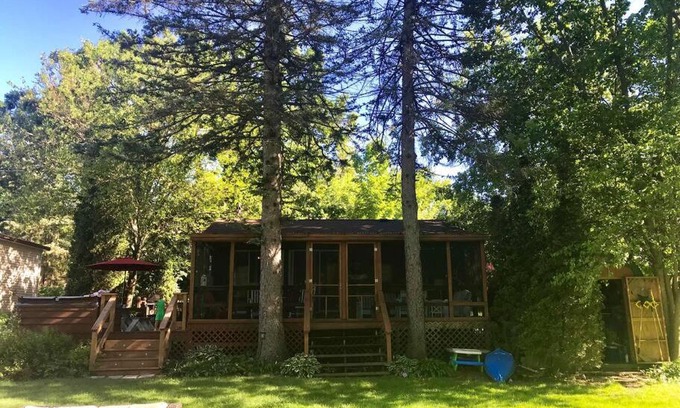 Wonder Lake House | The Getaway (Dog Friendly/Optional Pontoon Rental)