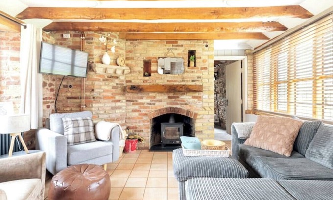 Pentney Cottage | The Gig House - Relaxing Spa Break
