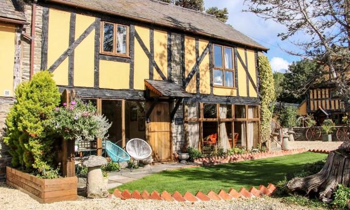 Hyssington House | The Granary