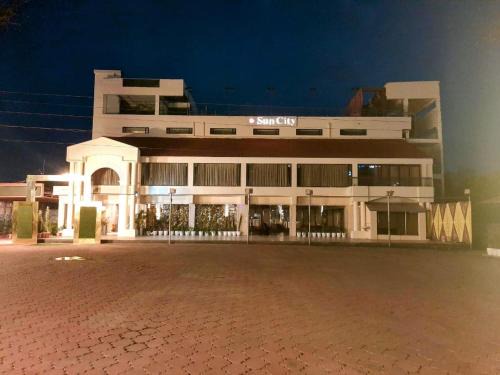Bhopal Hotel | The Grand Suncity Hotel & Resorts