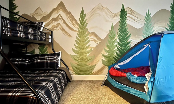 Twin Falls House | The Great Indoors! King, Bunk, Tent & S'mores!
