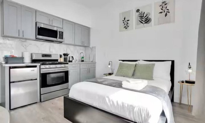 Ontario Apartment | The Green Studio - BRAND NEW !