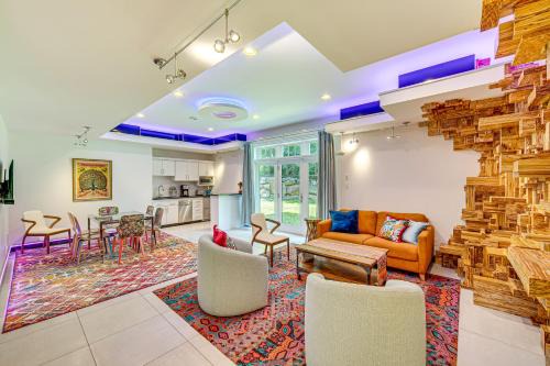 Spring City Apartment | The Grotto - Unique Interactive Cave Experience