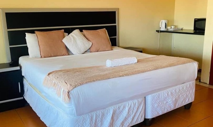 Mbabane House | THE HAVEN GUEST HOUSE THEMBELIHLE