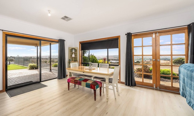 Mannum House | The Heights