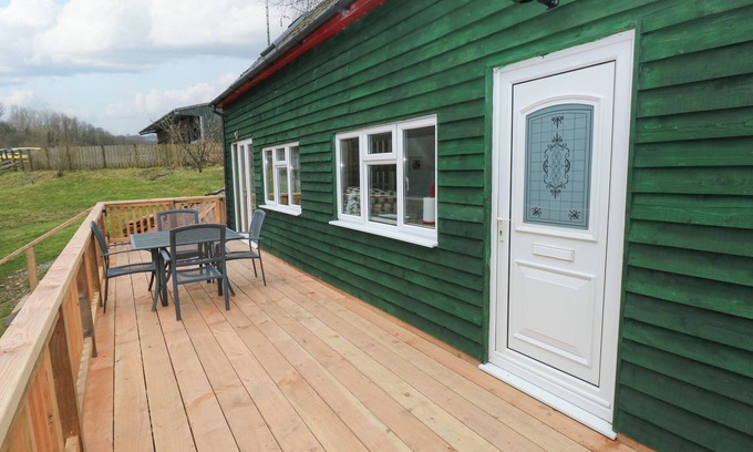 Clydey Cottage | THE HEN PEN, pet friendly, character holiday cottage in Cenarth