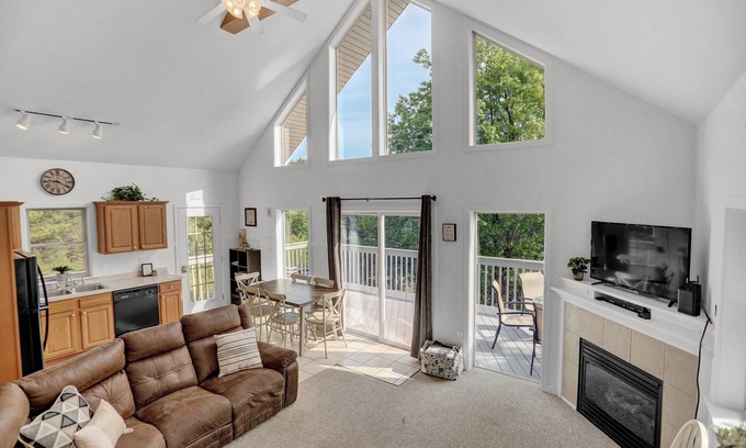 Hesston Ski Chalet | The Hideaway -Raystown Lake Vacation Rentals, Aunt Susie's