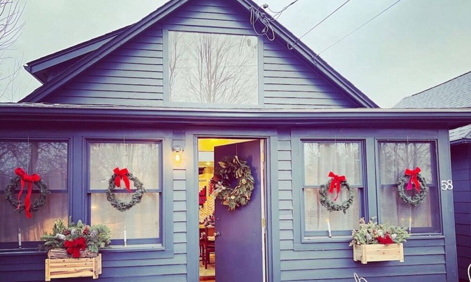 Kingston House | "The hideout" . A cozy Catskills cottage