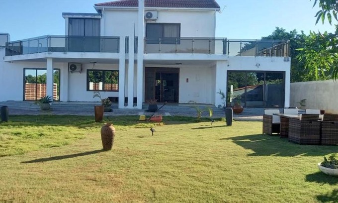 Sequata House | The Hill 4 - Holiday Villa