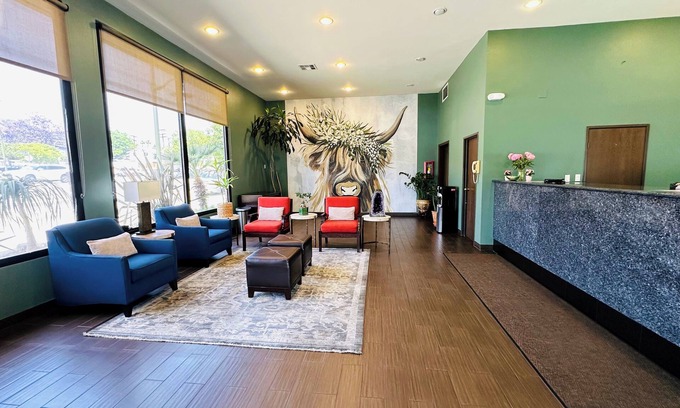 Eagle Rock Hotel | The Hills Inn Eagle Rock - Near Old Town Pasadena