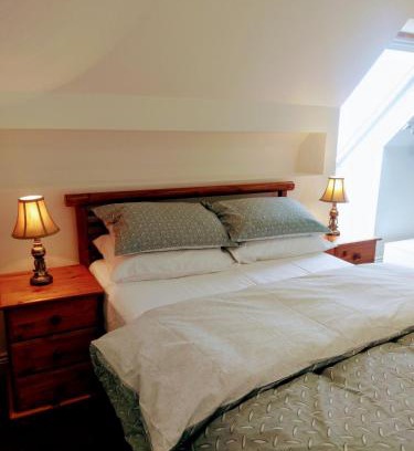 Adare Apartment | The Hollies
