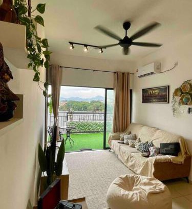 Hulu Kinta Apartment | The Horizon @ Ipoh - Cozy Condo with Balcony Patio