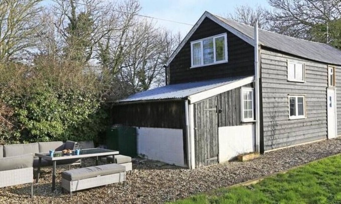 Beccles House | The Horseshoes Barn - Two Bedroom House, Sleeps 4