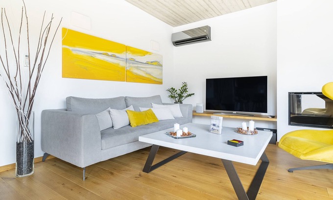 Gazi Apartment | The HostMaster Persephone Yellow Opulence (2nd floor)