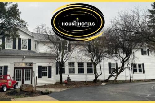 Northfield Apartment | The House Hotels - Acadia Farms