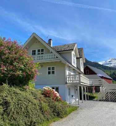 Innvik Apartment | The house of Mattis in beautiful Innvik