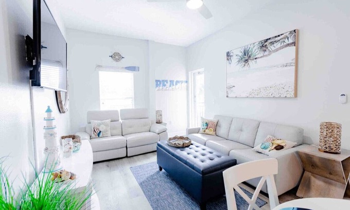 Madeira Beach Apartment | The ideal Getaway - Madeira Beach