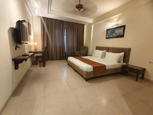 Thaltej Hotel | The Imperia
