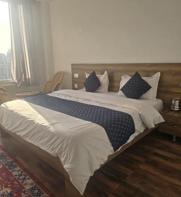 Sidhpur Hotel | The Jungle Hut