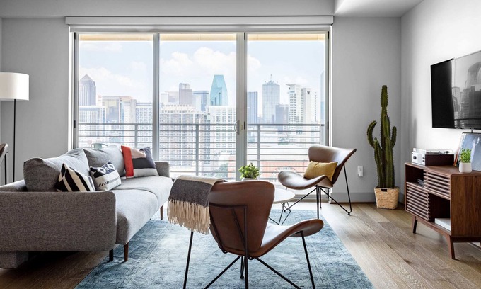 Uptown Apartment | The Katy Poppy 2401 I Modern 1 Bedroom Apt in Dallas