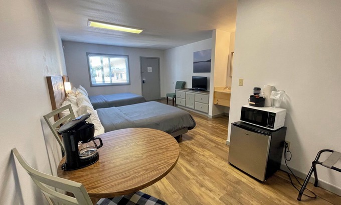 Greers Ferry Hotel | The Klassic Inn