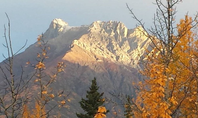 McCarthy House | The Kuskulana at Currant Ridge - Deluxe Private Lodging!