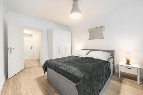 Kreuzberg Apartment | The Lachmann Group Apartment, 2BR, one living room, 2 bathrooms, family friendly, 4 - 7 Guests