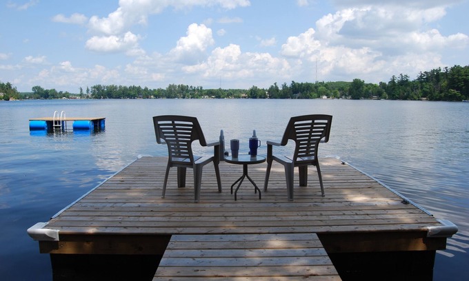 Quinte West Cottage | The Lakefront House is nestled on a private, family-friendly lane.