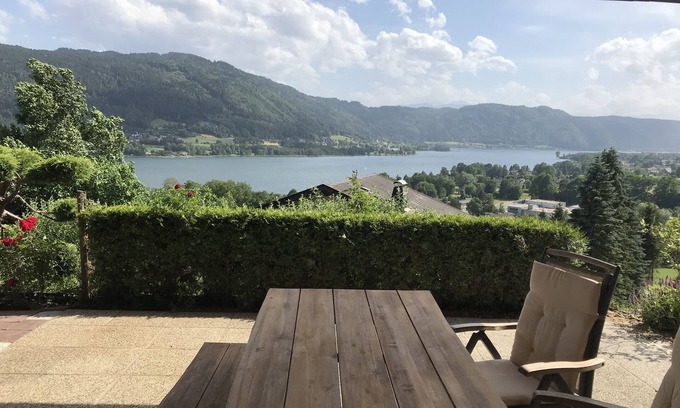 Steindorf am Ossiacher See Apartment | "the Lakeview" mit Einzigartigem Seeblick