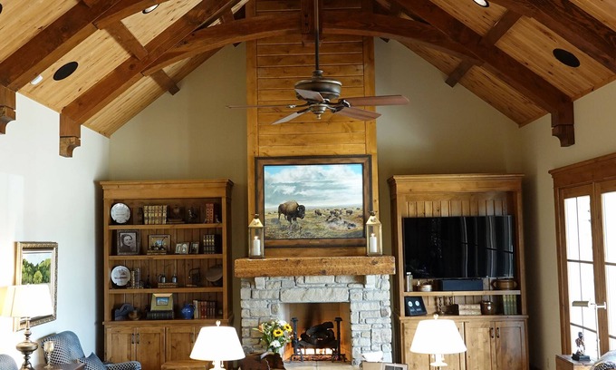 Waukomis House | The Land Run Suite at Buffalo Point