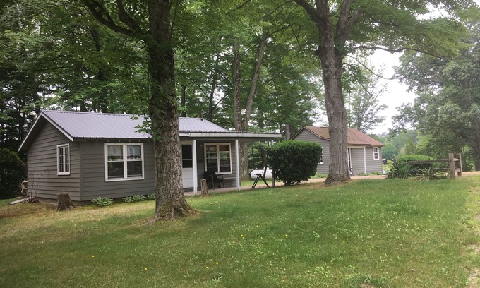Walkerville House | The Last Resort: cabin 1