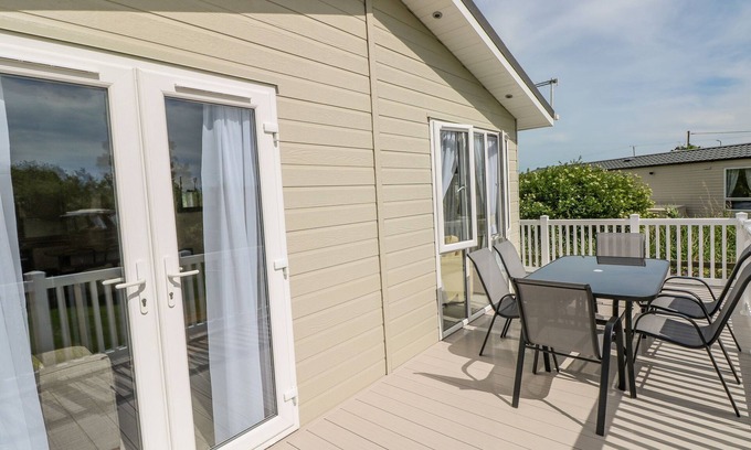 Pendine Cottage | THE LAST RESORT, pet friendly, character holiday cottage in Pendine