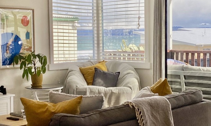 Primrose Sands House | The Lazy Fig - Ocean Views, Orchard & Pizza Oven