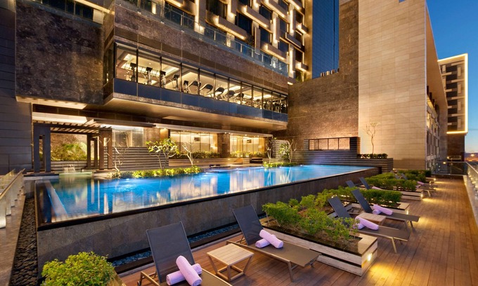 Delhi Hotel | The Leela Ambience Convention Hotel Delhi