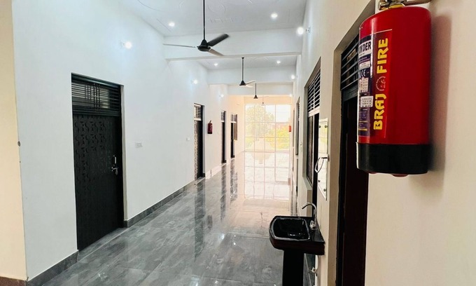 Kasganj Hotel | The Light House Hotel and Restaurant