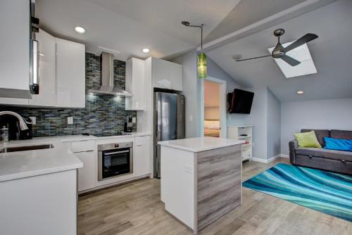 North End Apartment | The Lilly Pad Brand New in Hyde Park! Pet Friendly, fully fenced yard, walking distance to Hyde Park shops, and dining and Camel's Back Park